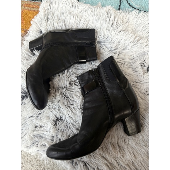 AGL‎ Black Italian Leather Ankle Boots - Picture 2 of 5